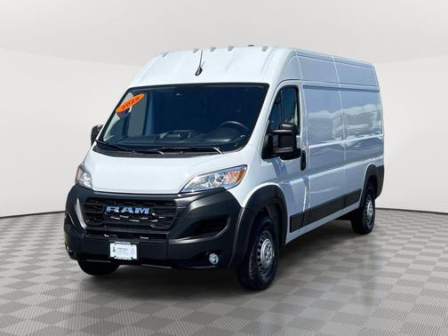 Bright White Clearcoat 2025 RAM ProMaster 2500 Tradesman