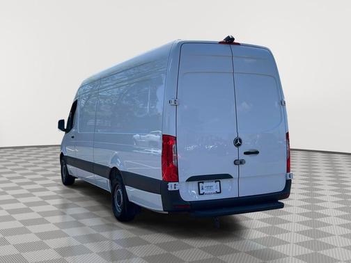 Arctic White 2024 Mercedes-Benz Sprinter 2500 High Roof