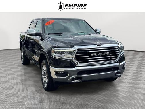 Diamond Black Crystal Pearlcoat 2022 RAM 1500 Longhorn