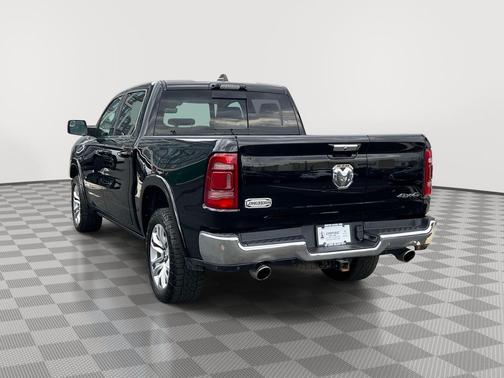 Diamond Black Crystal Pearlcoat 2022 RAM 1500 Longhorn