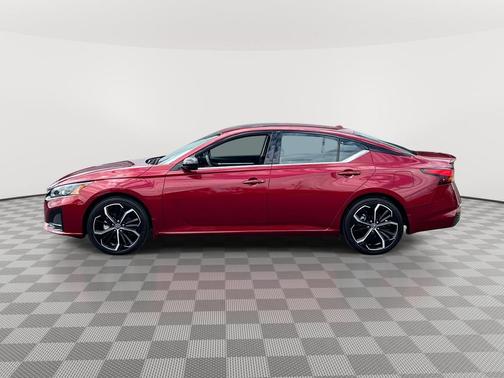 Scarlet Ember Tintcoat 2023 Nissan Altima SR FWD
