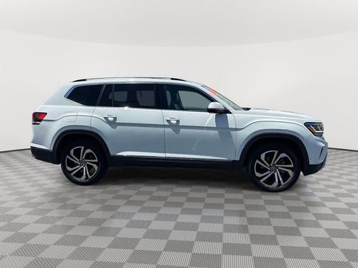 Pure White 2021 Volkswagen Atlas 3.6L SEL Premium