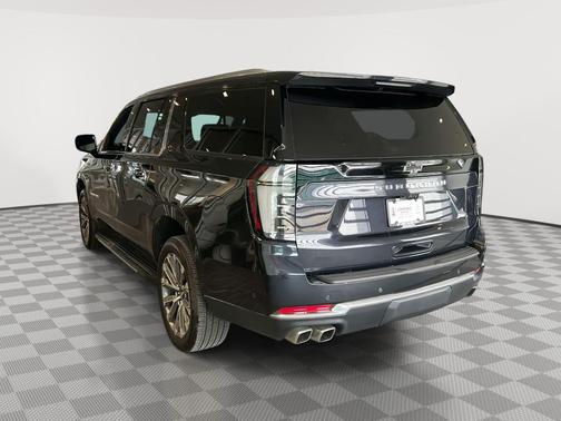 Dark Ash Metallic 2025 Chevrolet Suburban High Country