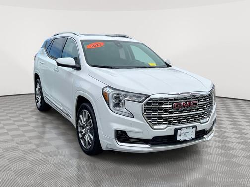 Summit White 2022 GMC Terrain Denali