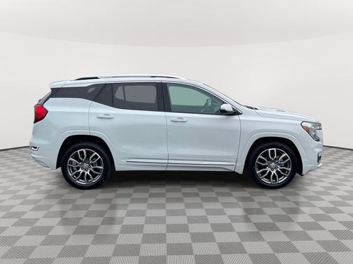 Summit White 2022 GMC Terrain Denali