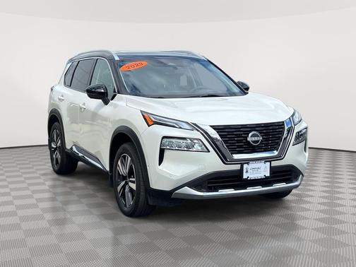 Pearl White Tricoat/Super Black 2023 Nissan Rogue Platinum