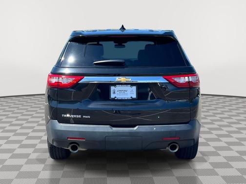 Mosaic Black Metallic 2019 Chevrolet Traverse LS