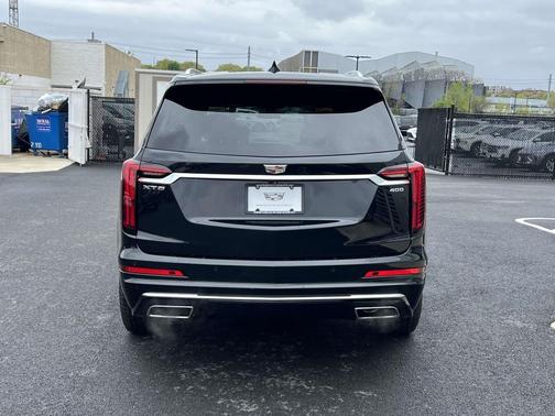 Black Metallic 2024 Cadillac XT6 Premium Luxury AWD