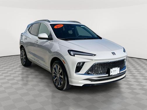 White Frost Tricoat 2025 Buick Encore GX Avenir