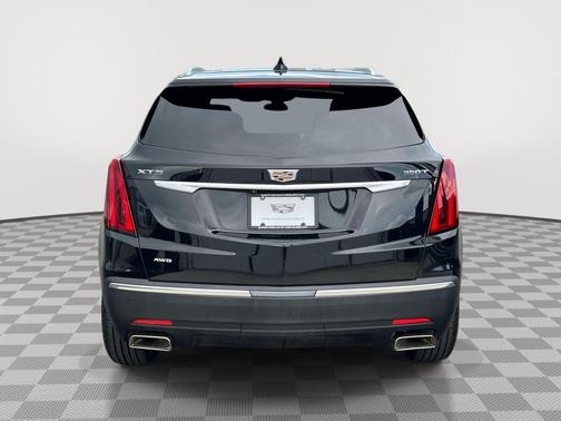 Stellar Black Metallic 2023 Cadillac XT5 Luxury