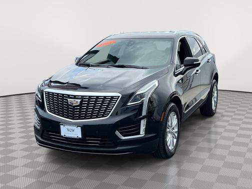 Stellar Black Metallic 2023 Cadillac XT5 Luxury