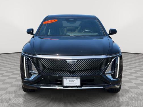 Stellar Black Metallic 2024 Cadillac LYRIQ Tech