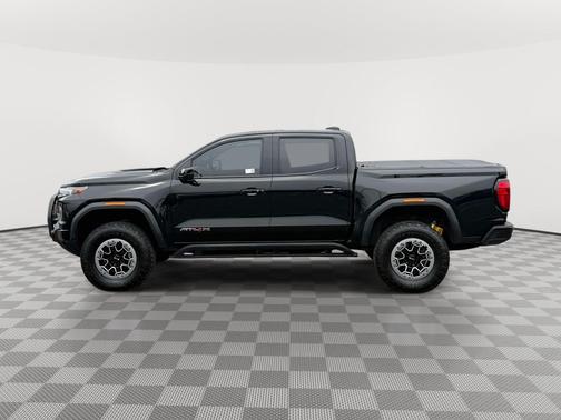Onyx Black 2023 GMC Canyon AT4X