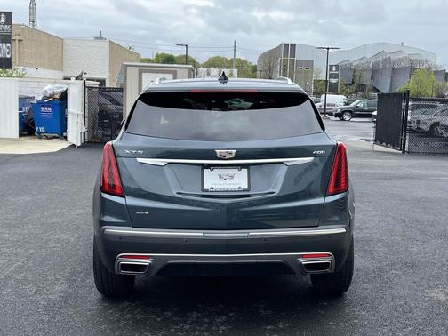 Shadow Metallic 2021 Cadillac XT5 Premium Luxury