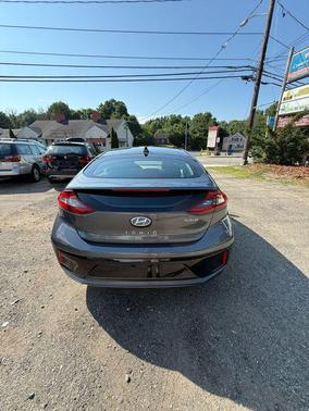2017 Hyundai IONIQ Hybrid SEL