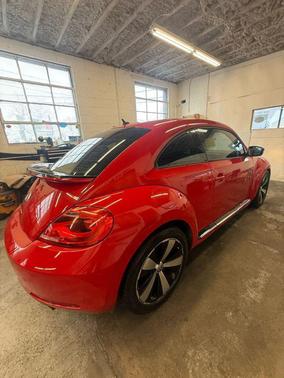 2012 Volkswagen Beetle 2.0T Turbo Launch Edition