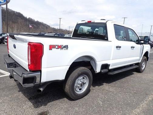 OXFORD WHITE 2024 Ford F-250 XL