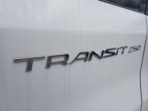 OXFORD WHITE 2025 Ford Transit-250 BASE