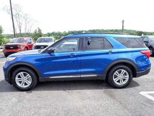 ATLAS BLUE METALLIC 2021 Ford Explorer XLT