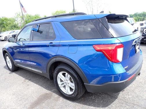 ATLAS BLUE METALLIC 2021 Ford Explorer XLT