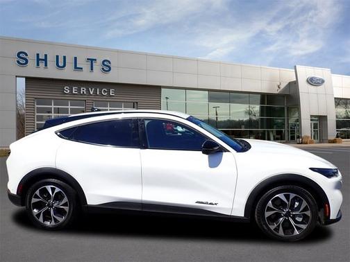 2024 Ford Mustang Mach-E SELECT