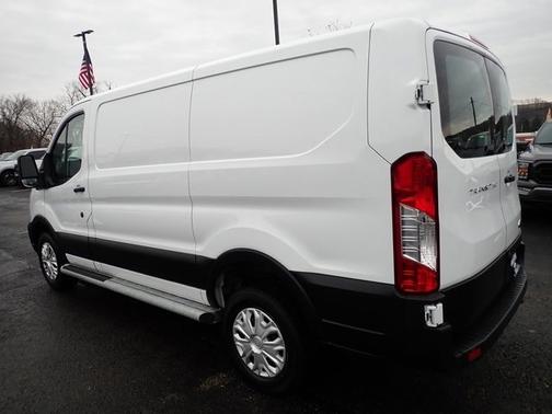 2024 Ford Transit-250 BASE