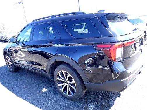 AGATE BLACK METALLIC 2025 Ford Explorer ST-LINE