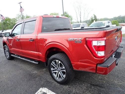 HOT PEPPER RED MET TINTD CC 2023 Ford F-150 XL