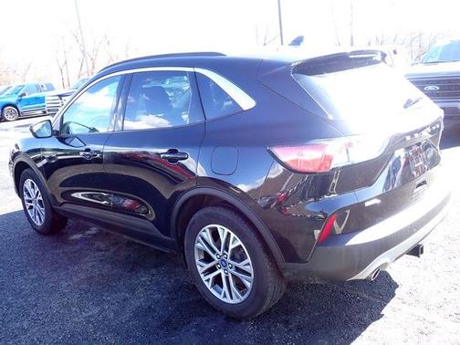 AGATE BLACK METALLIC 2022 Ford Escape SEL