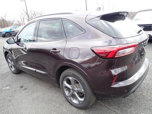 CINNABAR RED METALLIC PC 2023 Ford Escape ST-LINE