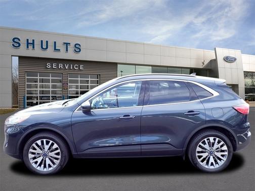 2022 Ford Escape TITANIUM