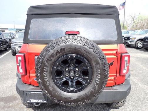 HOT PEPPER RED MET TINT CC 2024 Ford Bronco WILDTRAK