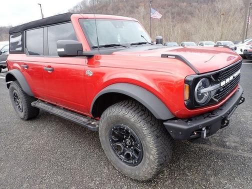 HOT PEPPER RED MET TINT CC 2024 Ford Bronco WILDTRAK