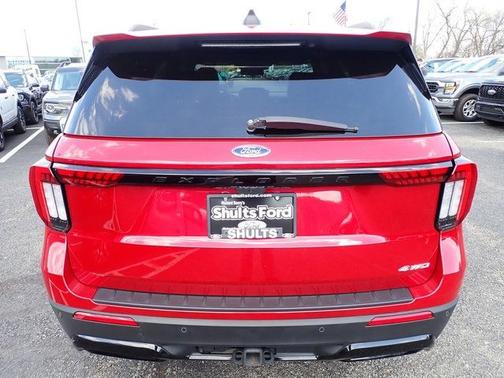 RAPID RED MET TINTED CC 2025 Ford Explorer ST-LINE