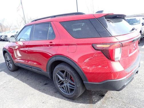 RAPID RED MET TINTED CC 2025 Ford Explorer ST-LINE