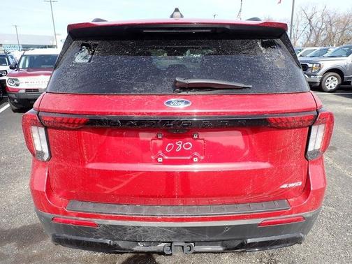 RAPID RED MET TINTED CC 2025 Ford Explorer ST-LINE