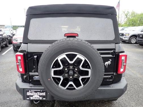 SHADOW BLACK 2022 Ford Bronco OUTER BANKS