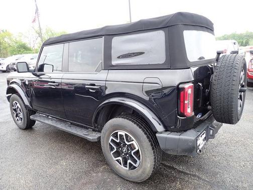SHADOW BLACK 2022 Ford Bronco OUTER BANKS