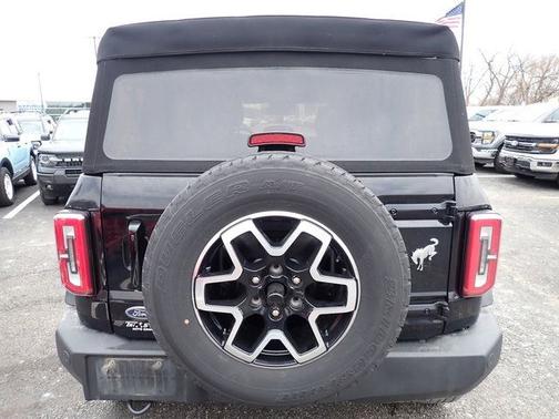 SHADOW BLACK 2022 Ford Bronco OUTER BANKS