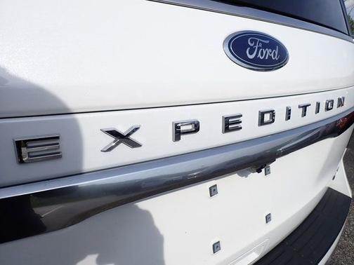 STAR WHITE MET TRI-COAT 2023 Ford Expedition PLATINUM