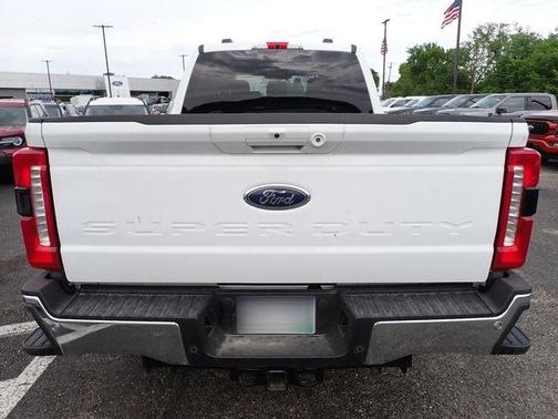 OXFORD WHITE 2026 Ford F-250 LARIAT