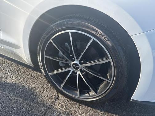 2021 Ford Mustang ECOBOOST