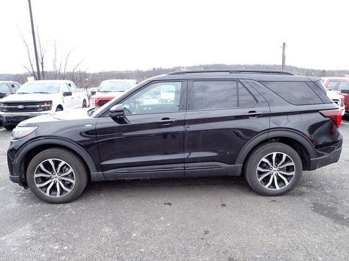 AGATE BLACK METALLIC 2025 Ford Explorer ST-LINE