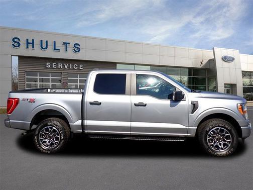 ICONIC SILVER METALLIC 2021 Ford F-150 XL