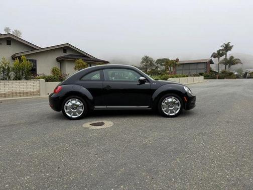 Black 2013 Volkswagen Beetle 2.5L