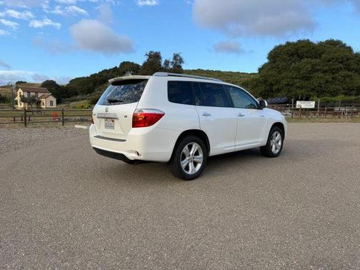 White 2008 Toyota Highlander Limited