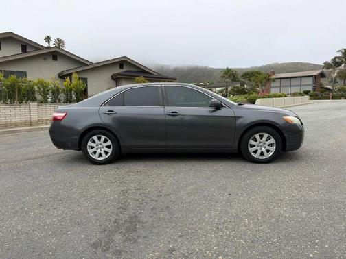 Gray 2007 Toyota Camry XLE