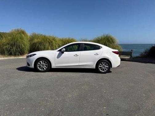 Snowflake White Pearl 2016 Mazda Mazda3 i Sport