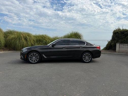 2017 BMW 540 i
