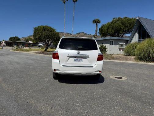 White 2009 Toyota Highlander Limited